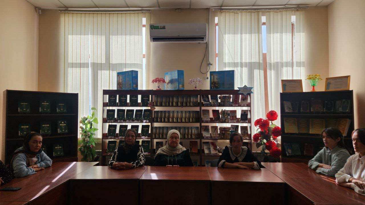 Rauf Parfi tavalludiga bagʻishlab kutubxona markazida tadbir boʻlib oʻtdi