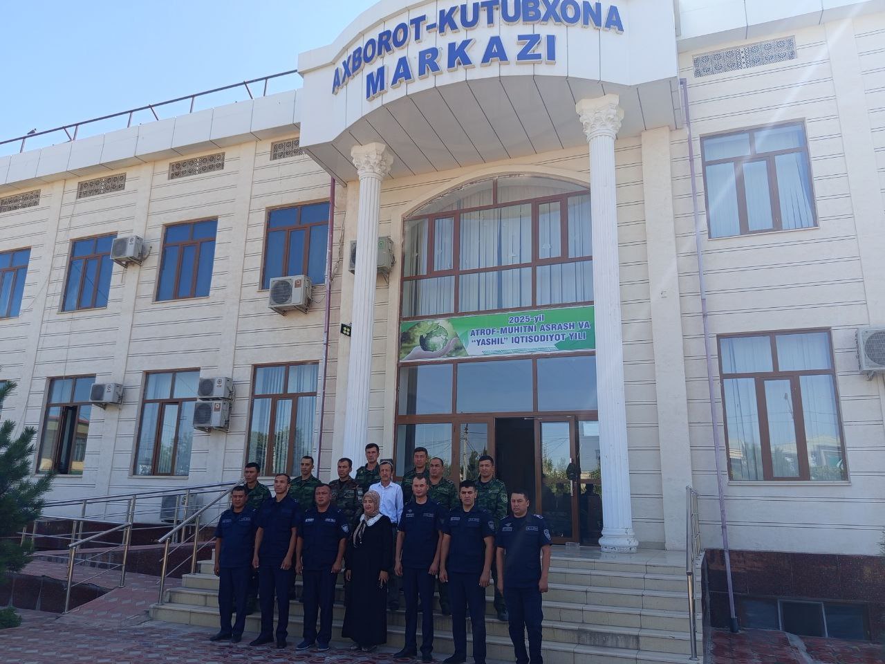 Urgut tuman axborot-kutubxona markazida tuman Favqulodda vaziyatlar bo‘limi  bilan 🏤kutubxona bo‘ylab ekskursiya tashkil etildi