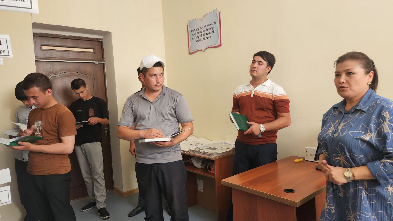 Urgut tuman axborot-kutubxona markazida tumanimizmizning Mo‘gol mahallasi yoshlari bilan 🏤kutubxona bo‘ylab ekskursiya tashkil etildi
