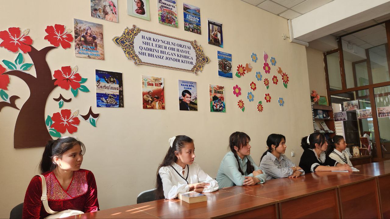 "Inson huquqlari - oliy qadriyat" mavzusida davra suhbati va kitob targ'iboti o'tkazildi