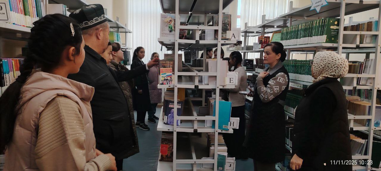 Axborot-kutubxona markazida  “INFOLIB OʻZBEKISTON-2025” XIV Milliy axborot-kutubxona haftaligining uchinchi kuni davomida kitobxonlikni targ‘ib qilish maqsadida  kutubxona bo‘ylab sayohat tashkil qilindi - 37-138-maktablar