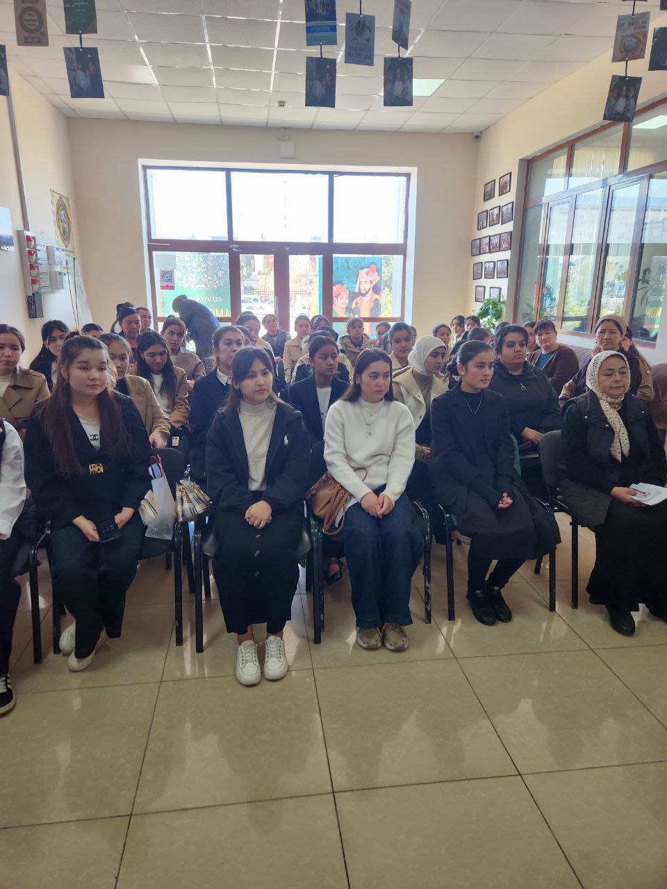 “INFOLIB OʻZBEKISTON–2025” XIV Milliy axborot-kutubxona haftaligi doirasida Urgut tuman Axborot-kutubxona markazida “Kitob – eng yaxshi do‘st, ilm manbai” nomli ma’naviy-ma’rifiy tadbir tashkil etildi.