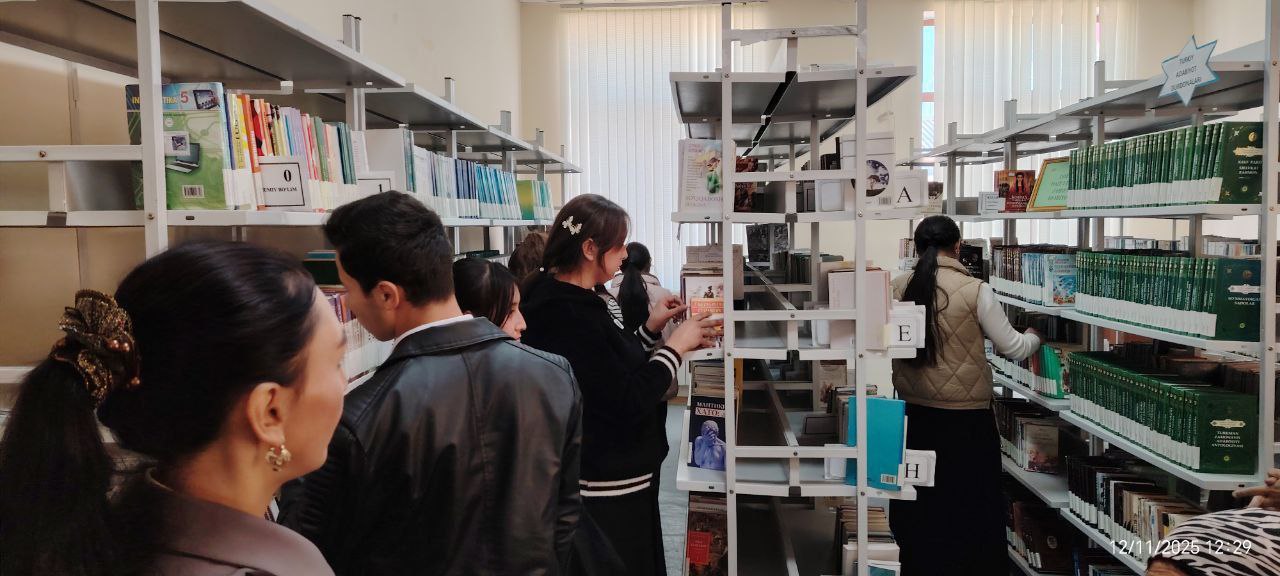 Axborot-kutubxona markazida  “INFOLIB OʻZBEKISTON-2025” XIV Milliy axborot-kutubxona haftaligining uchinchi kuni davomida kitobxonlikni targ‘ib qilish maqsadida  kutubxona bo‘ylab sayohat tashkil qilindi- 137-maktab